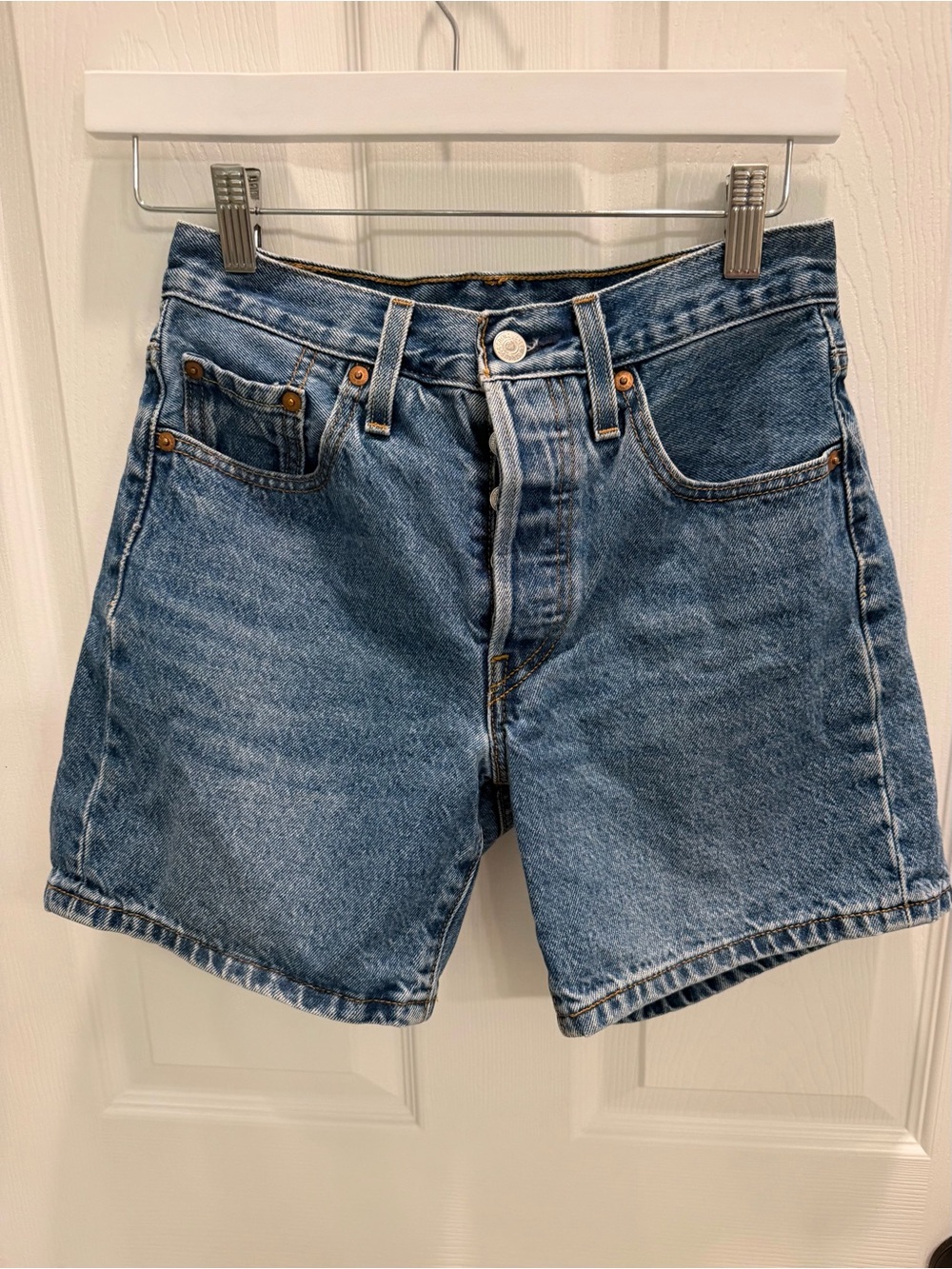 Levi's 501 Mid-Thigh High Rise Denim Jean Shorts W24 women